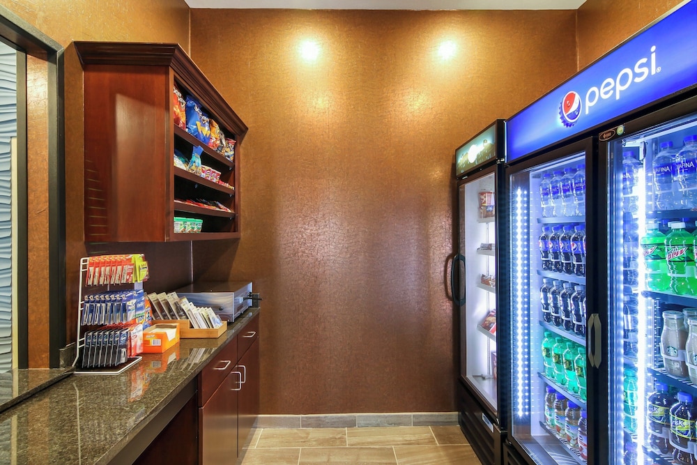 Cobblestone Inn & Suites at UW Stout Downtown Menomonie - photo 33