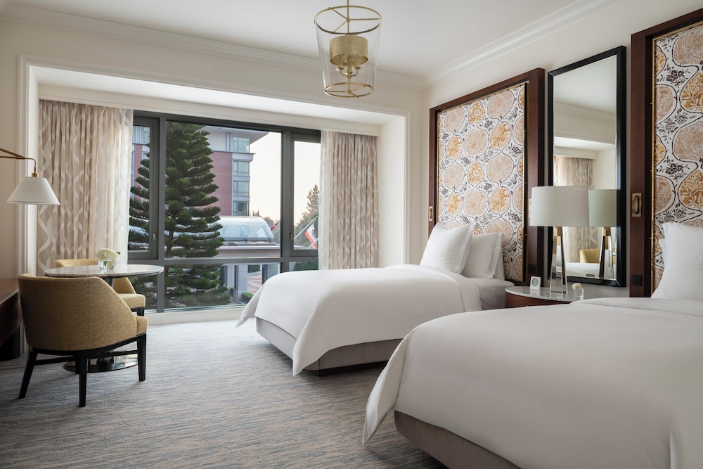 Four Seasons Hotel Los Angeles at Westlake Village - photo 12