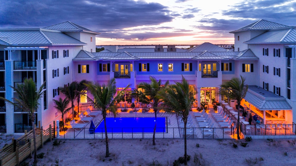 Hutchinson Shores Resort & Spa - photo 43