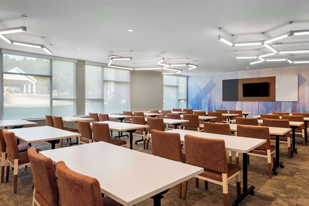 Hilton Garden Inn North Conway - photo 47