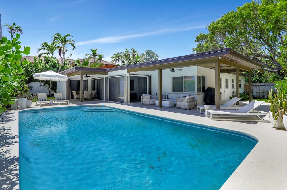 Ocean Breeze Villa 3 Bdr Pool — 4-Star Luxury Hotel in Pompano Beach, United States
