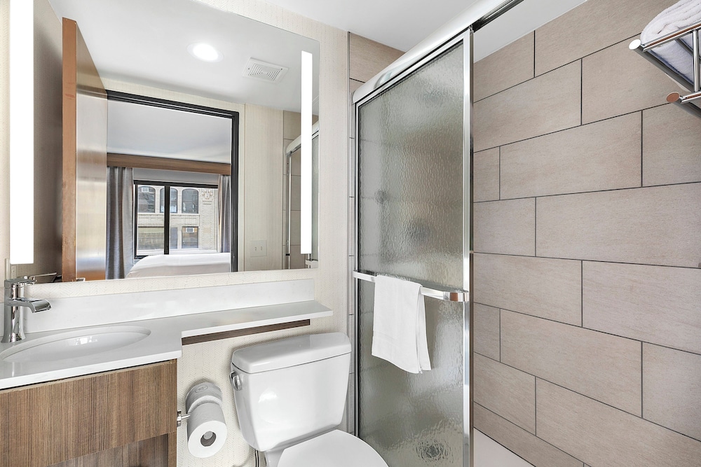 Holiday Inn Manhattan 6th Ave Chelsea by IHG - photo 12