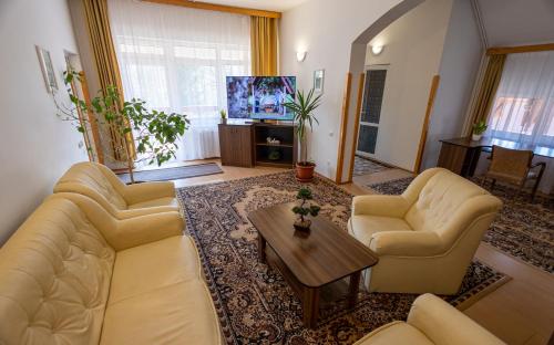 Pensiunea Eden — 4-Star Luxury Hotel in Sovata, Romania