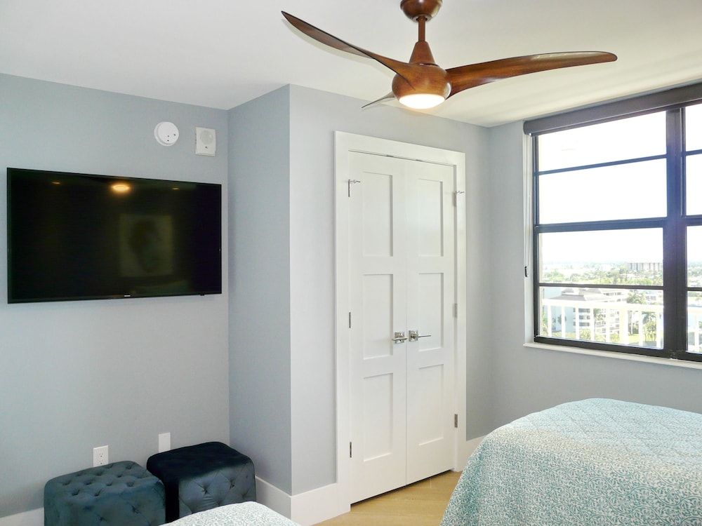 South Seas Tower 3 1202 - photo 22