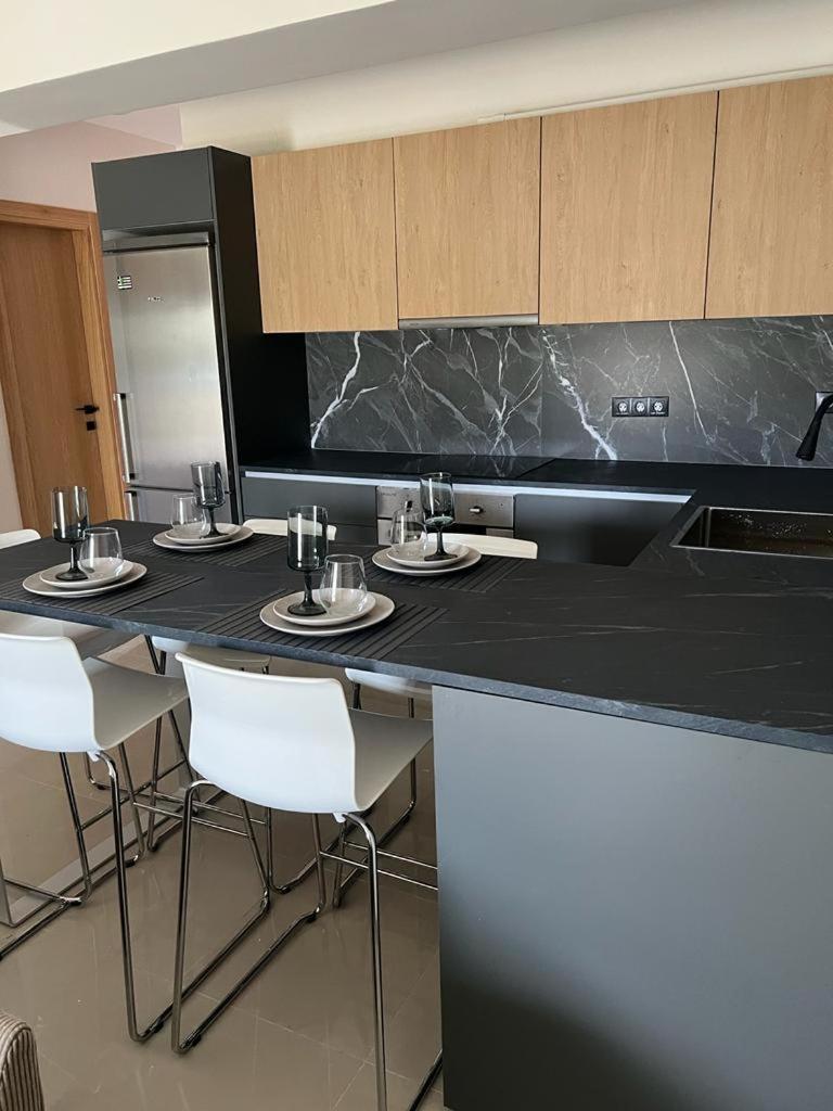 Valentinos Apartments — 4-Star Luxury Hotel in Kallithea, Greece