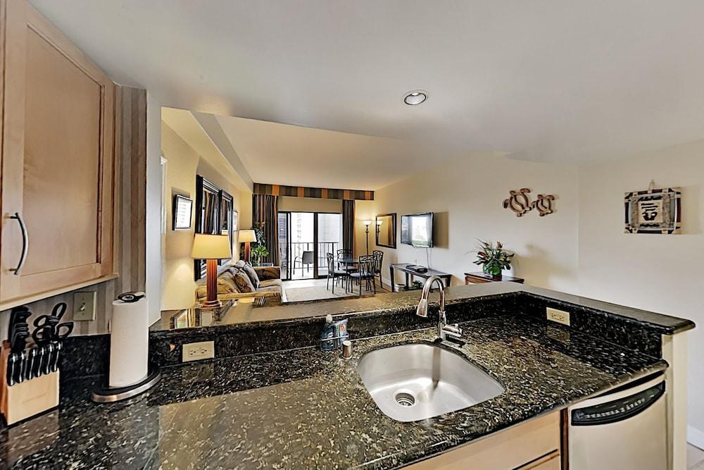 Waikiki Palms in Paradise apts — 4-Star Luxury Hotel in Honolulu, United States