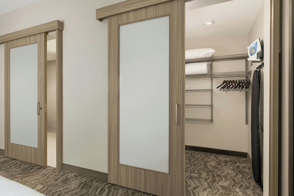 SpringHill Suites by Marriott Fargo - photo 16