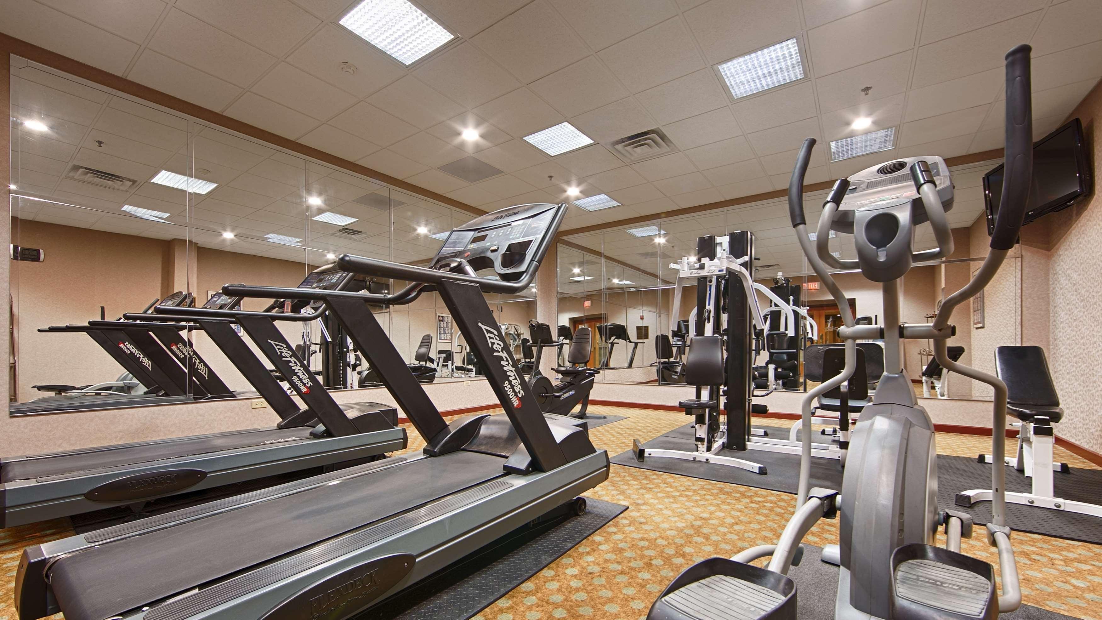 Best Western Plus Chicago Hillside - photo 27