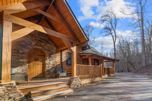 Owl Ridge Retreat in Banner Elk, United States