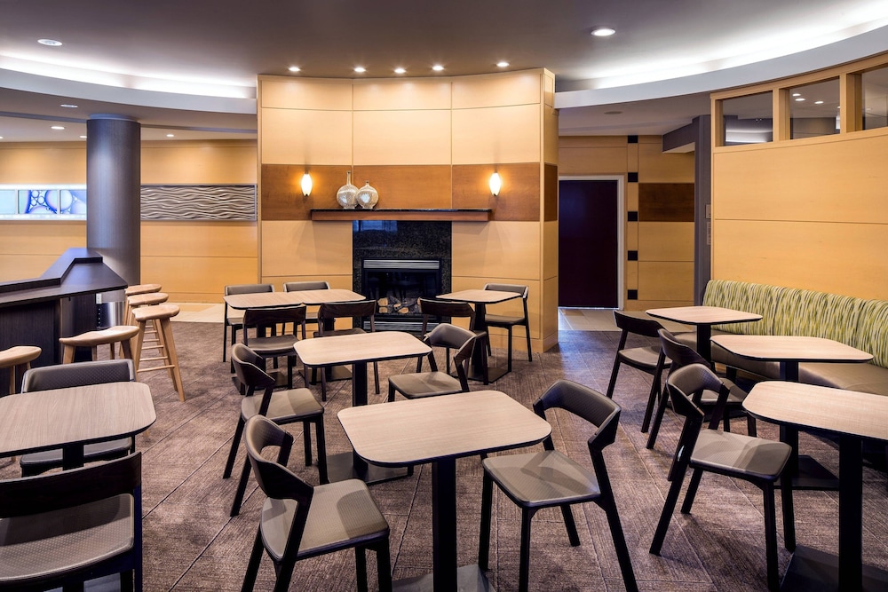 SpringHill Suites by Marriott Bakersfield - photo 20