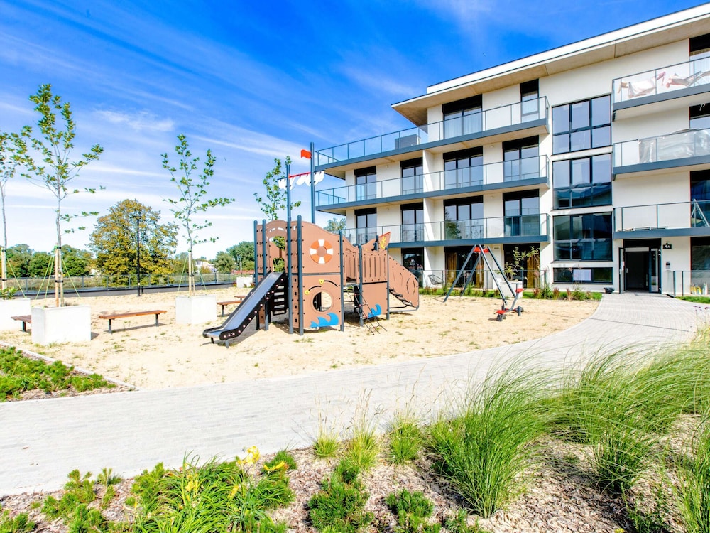 Apartment in Dziwnów by River and Beach — 4-Star Luxury Hotel in Dziwnow, Poland
