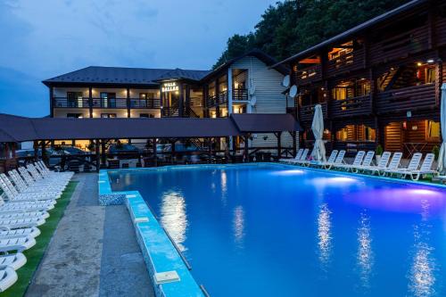 Dallas - carbon neutral hotel in Solotvyno