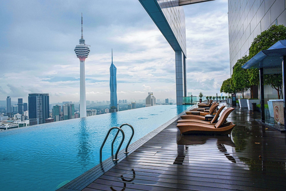 Happy Suite at Platinum KLCC — 4-Star Luxury Hotel in Kuala Lumpur, Malaysia