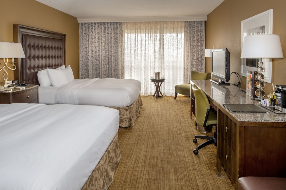 Hilton St. Louis Airport - photo 5