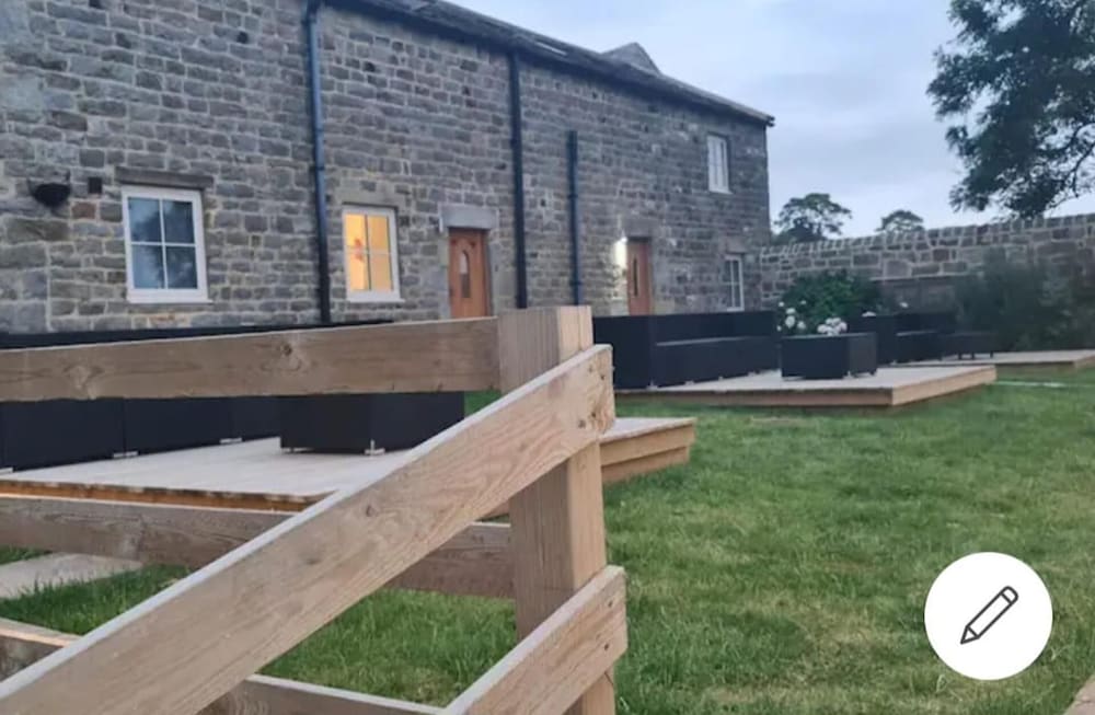 Charming 2 Bed Cottage in Nidderdale Near Harrogat