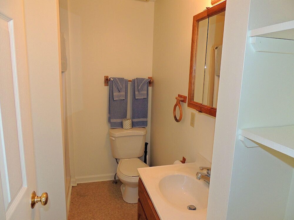 West Winds Motel & Cottages - photo 83