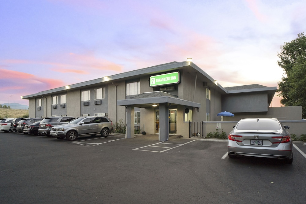Travelers Inn Medford - photo 15