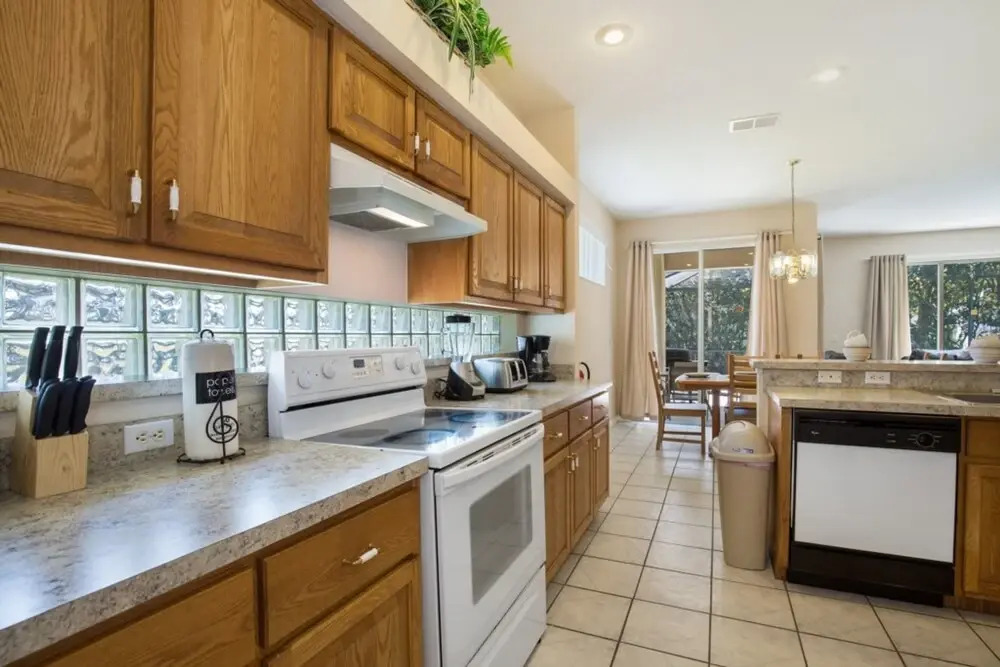 Sunset Lakes 3 bed - photo 22