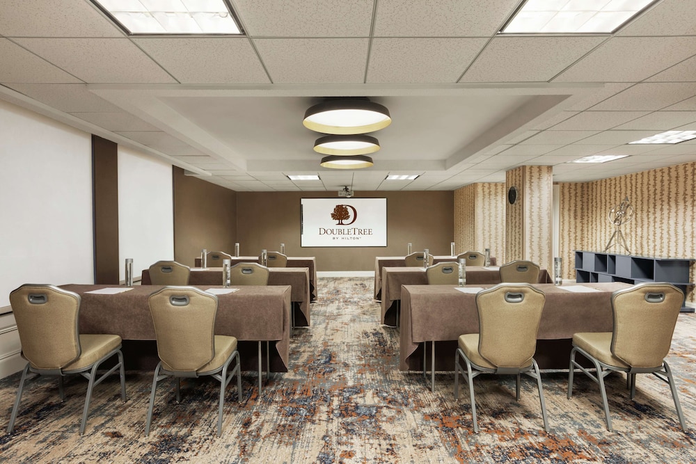 Doubletree by Hilton McLean Tysons - photo 55
