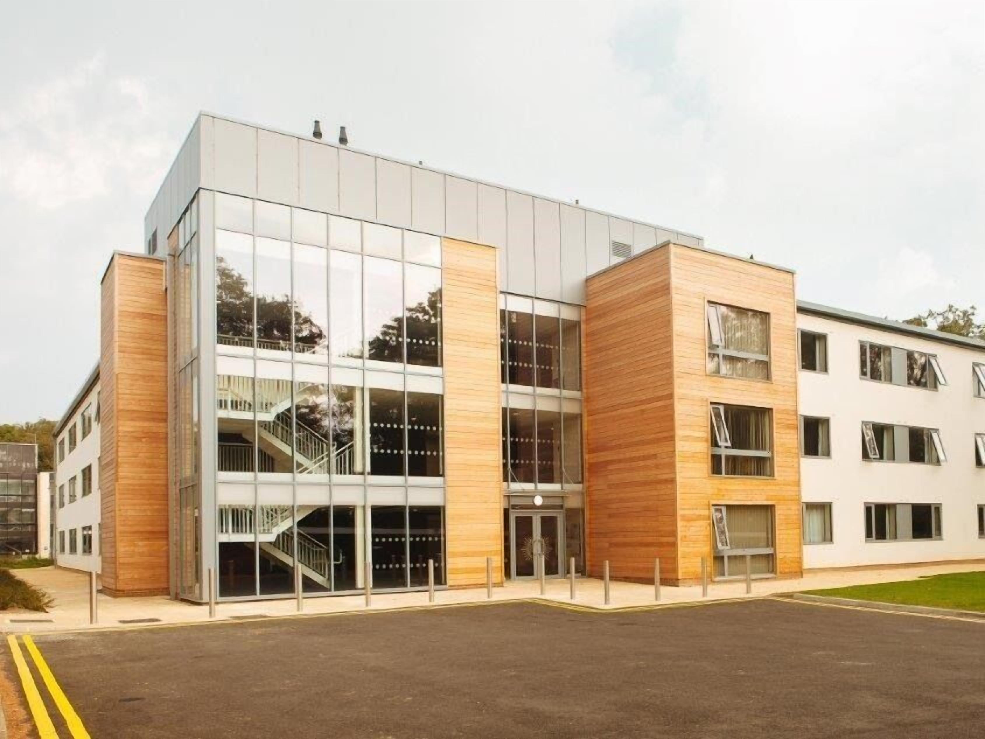 Fire Service College — 4-Star Luxury Hotel in Moreton In Marsh, United Kingdom