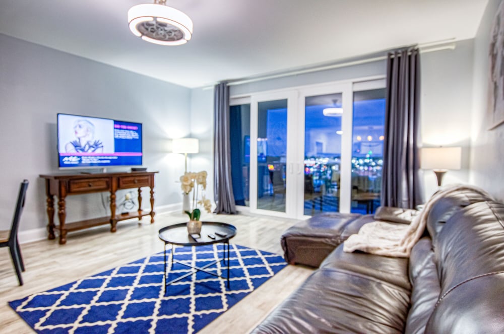 Laketown Wharf Resort by Aneliya's Rentals - photo 388