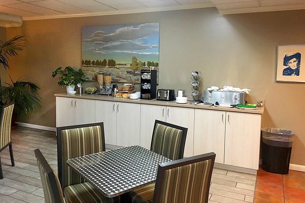 Hilltop Inn by Riversage - photo 19