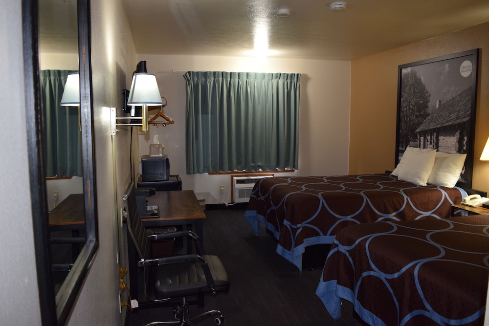 AmeriVu Inn & Suites Wisconsin - photo 5
