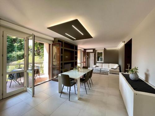 Elegant & Comfortable Modern Home with swimming pool — 4-Star Luxury Hotel in Stresa, Italy