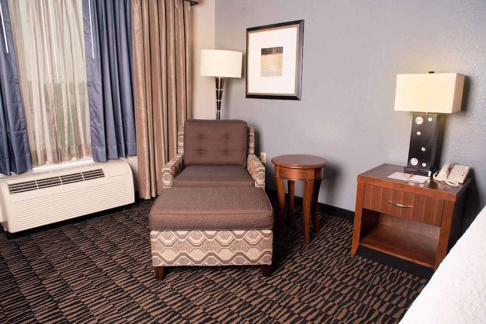 Hilton Garden Inn Austin NW Arboretum - photo 26