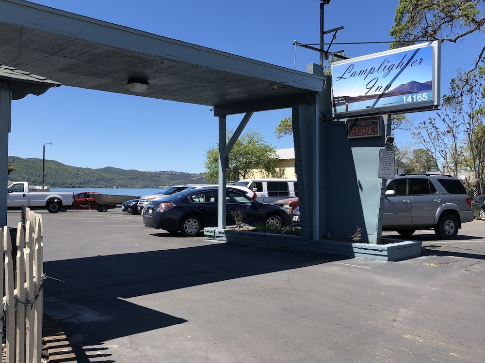 Lamplighter Motel - photo 27