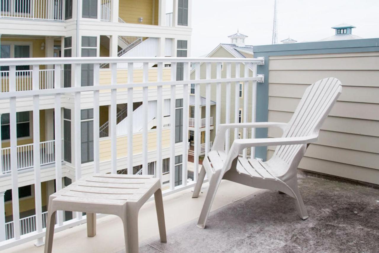 Sunset Island 3 Canal Side Mews in Ocean City, United States