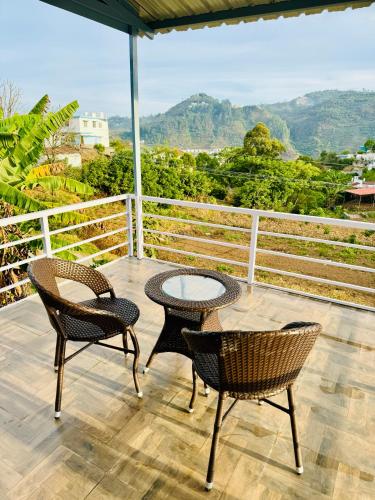 The Jade Highlands Mountain View Cozy container 2bhk villa — 4-Star Luxury Hotel in Kodaikanal, India