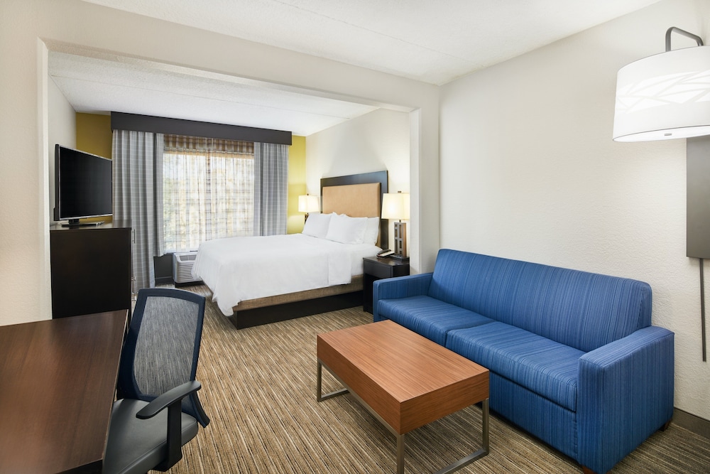 Holiday Inn Express & Suites Jacksonville SE Med Ctr Area by IHG - photo 6