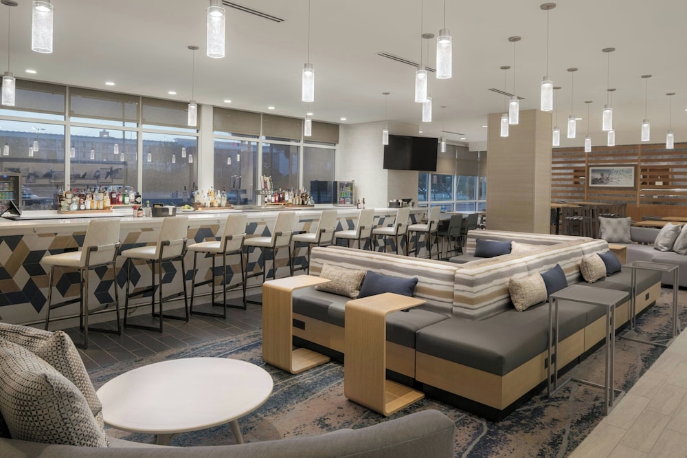 SpringHill Suites by Marriott Tampa Downtown - photo 2