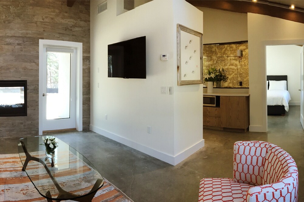 The Hampton Maid - photo 8