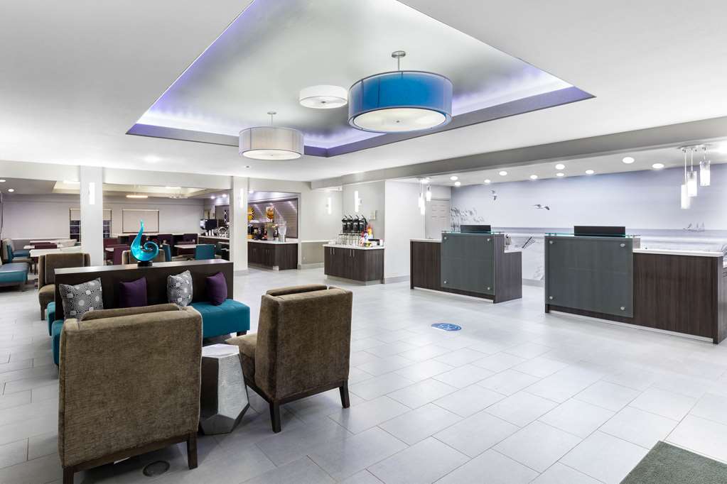 La Quinta Inn & Suites by Wyndham Port Lavaca - photo 8