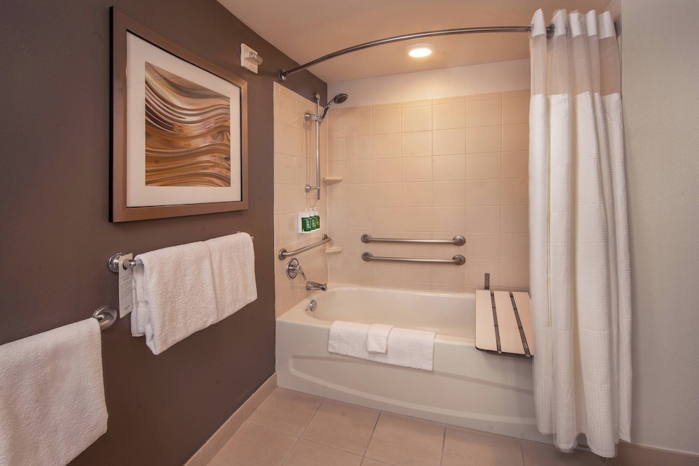 Courtyard by Marriott Dunn Loring Fairfax - photo 11