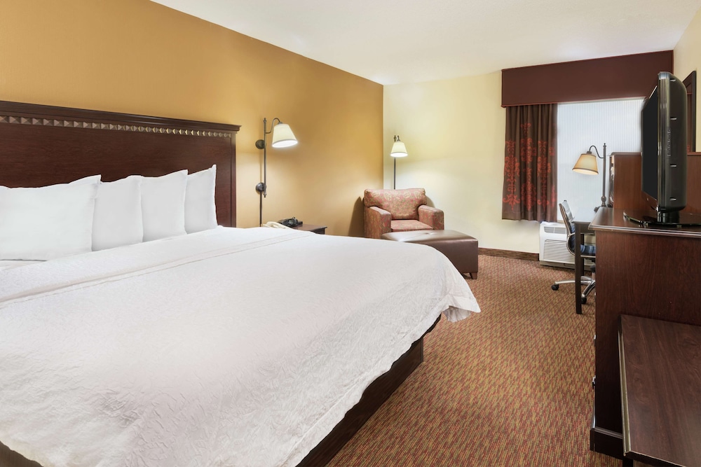 Hampton Inn Charlotte University Place - photo 10