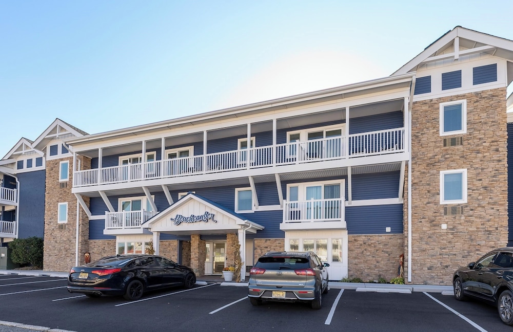 Beachcomber Resort — Avalon — photo 3