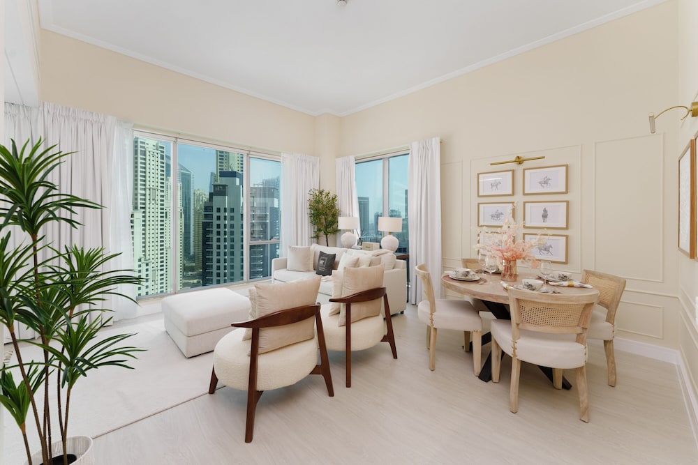 Maison Privee Modern Beach Living in the Heart of Dubai Marina — 4-Star Luxury Hotel in Dubai, United Arab Emirates
