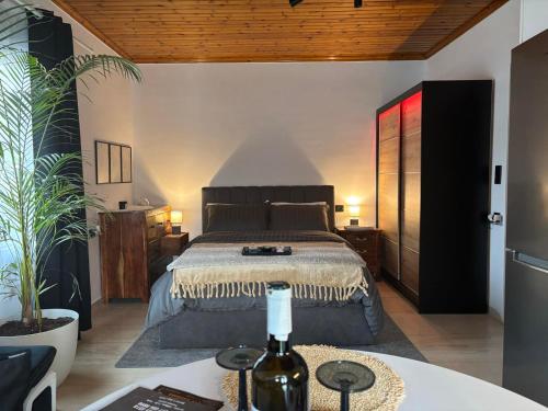 3R In 3V in Vari, Greece