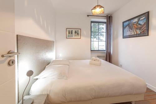 Saint Malo L'abbaye Maison bord de plage — 4-Star Luxury Hotel in Saint-Malo, France