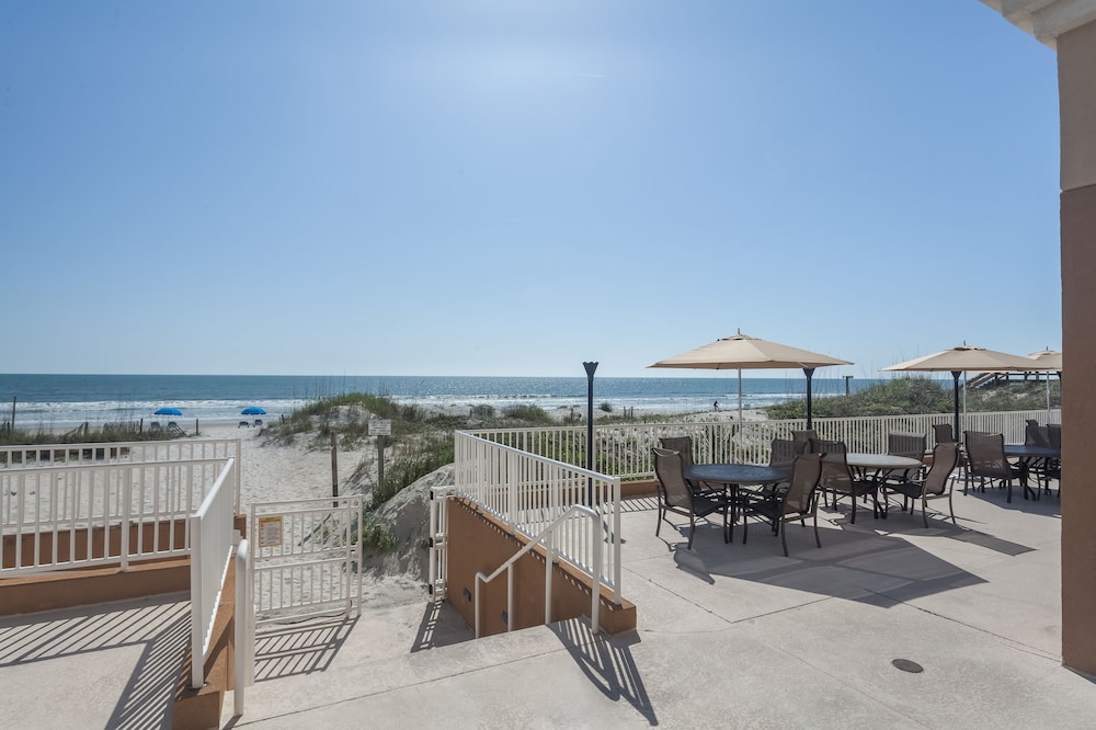 Courtyard by Marriott Jacksonville Beach Oceanfront - photo 46