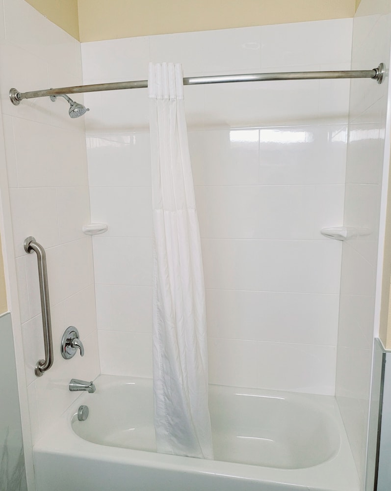 Captain's Quarters Inn - photo 30