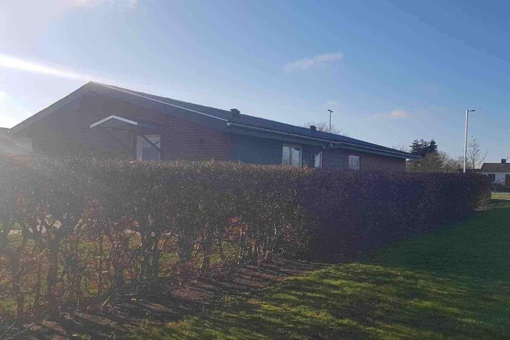 Feriehus i Sæby nær by skov og strand in Saeby, Denmark
