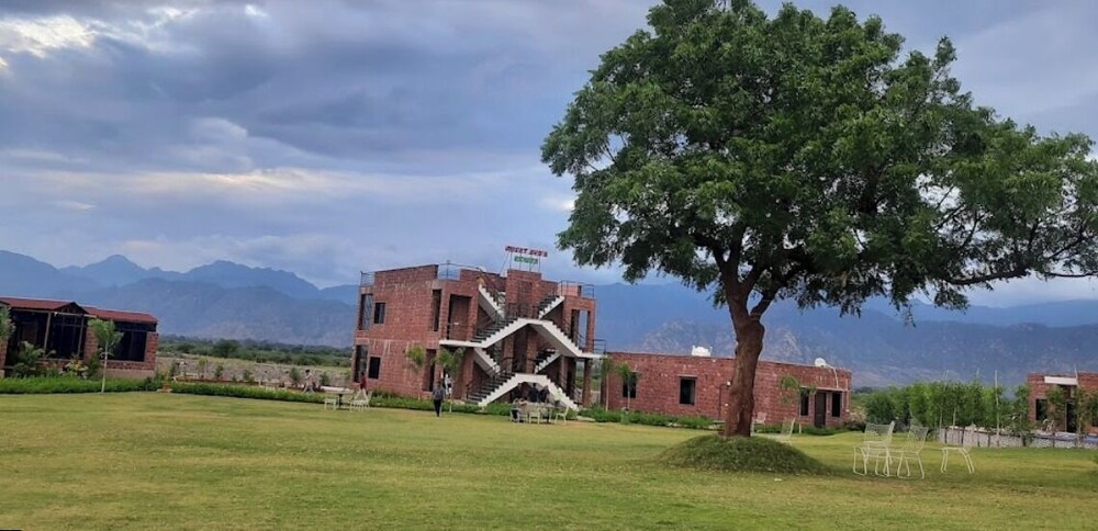 ShriGo Mount Down Resorts Mount Abu — hotel in Pindwara