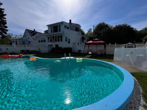 Claddagh Motel & Suites - photo 69