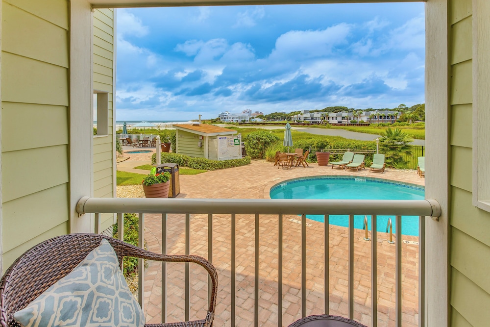On Site Ocean Access Condo in Myrtle Beach — 4-Star Luxury Hotel in Myrtle Beach, United States