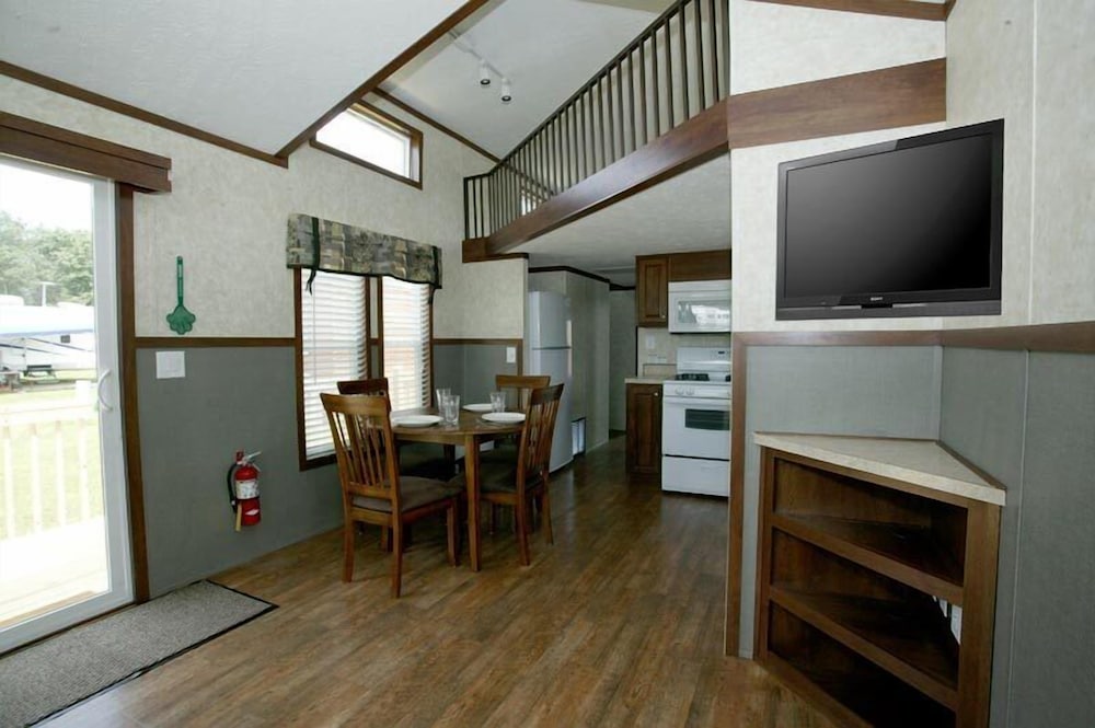 Arrowhead Resort Campground - photo 22