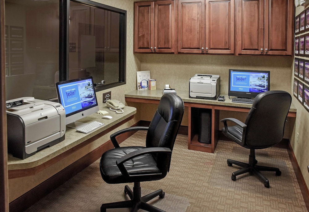 Hampton Inn & Suites Youngstown Canfield - photo 75